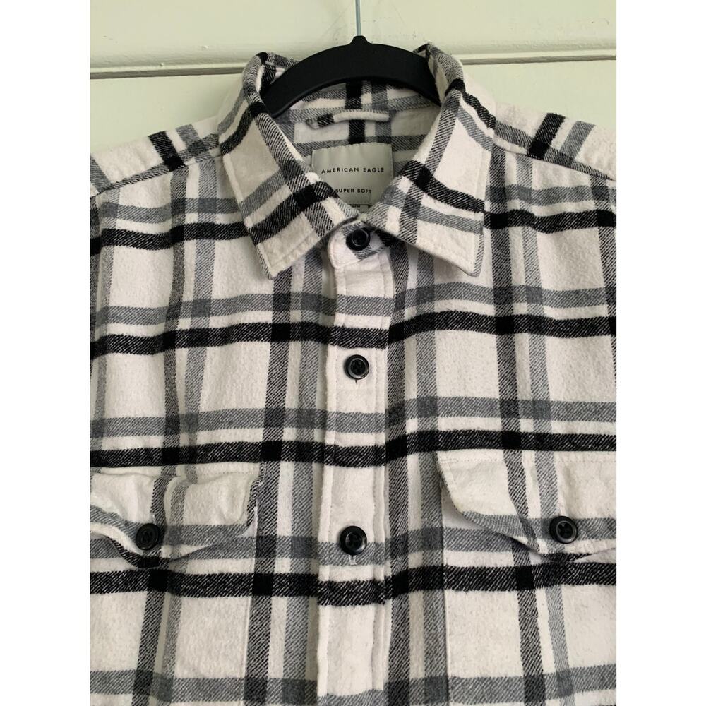 American Eagle Super Soft Black/White  Button Up Flannel Shirt M
